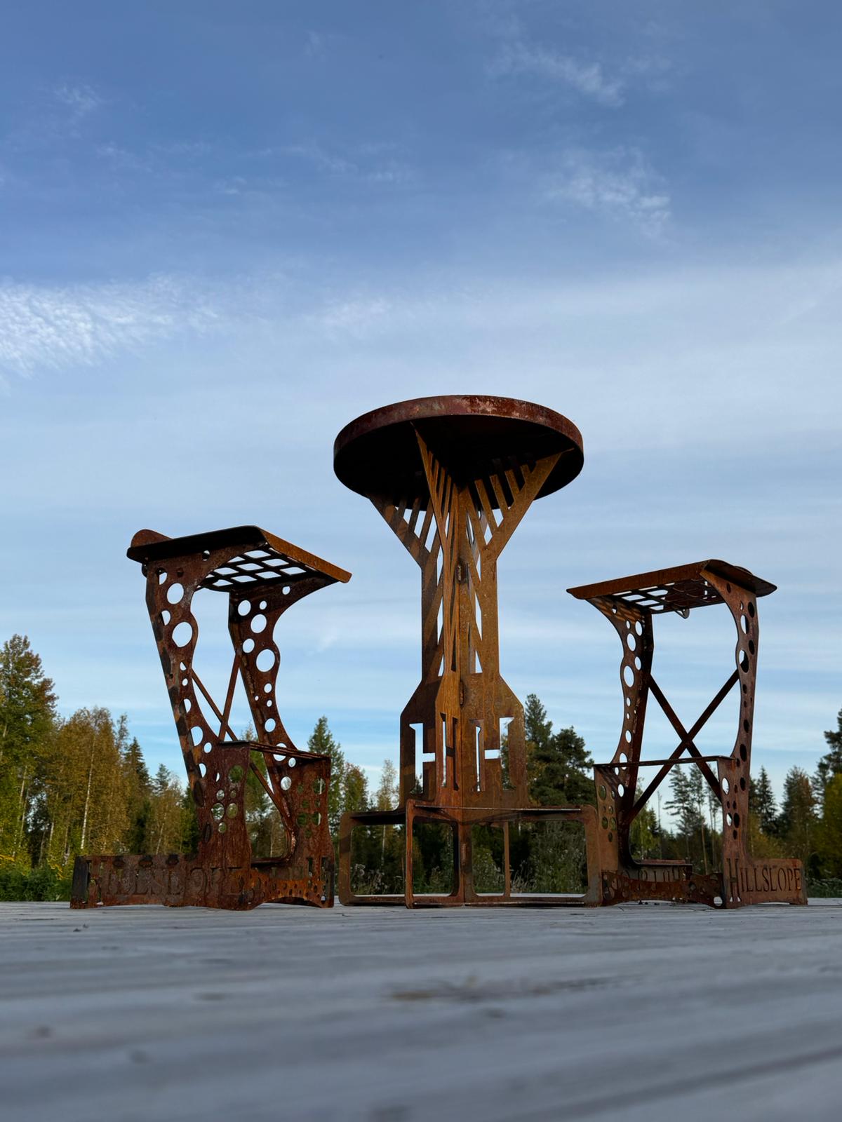 Barset i corten – 2 barstolar & 1 barbord Hillslope